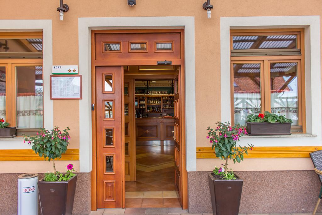 Guesthouse Beno Starše 외부 사진
